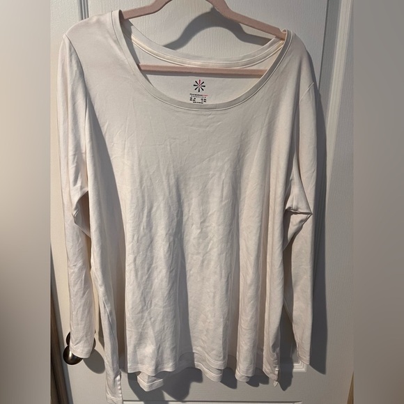 Isaac Mizrahi Tops - Isaac Mizrahi Live 2xl white top long sleeve.